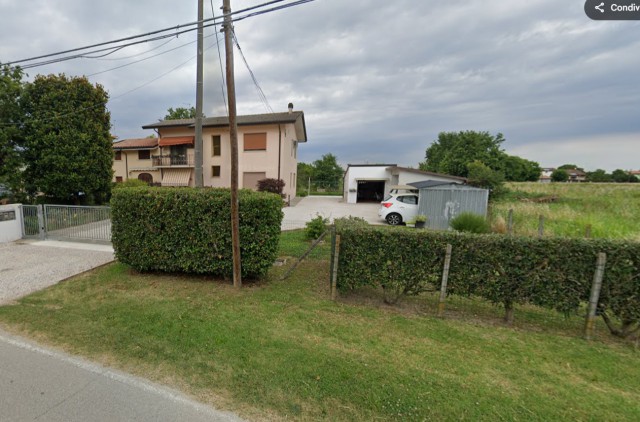 Appartamento in Vendita a 16